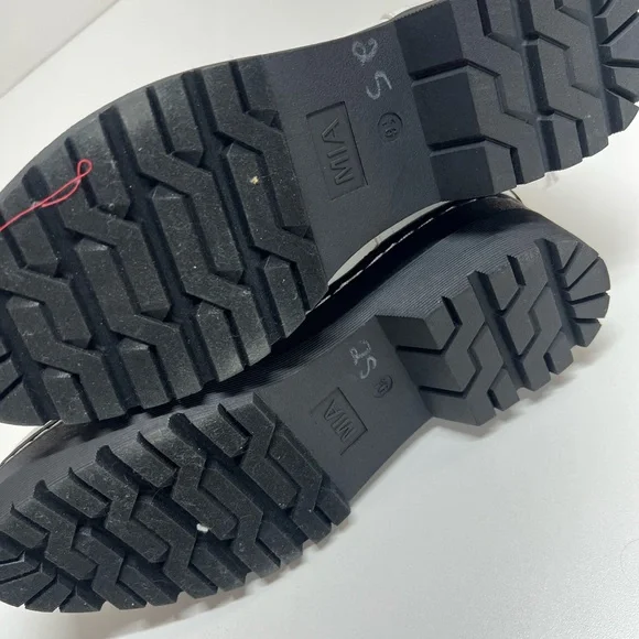 Mia Cayson Platform Chelsea Boot White NEW Size 9.5 Women’s - Picture 7 of 9